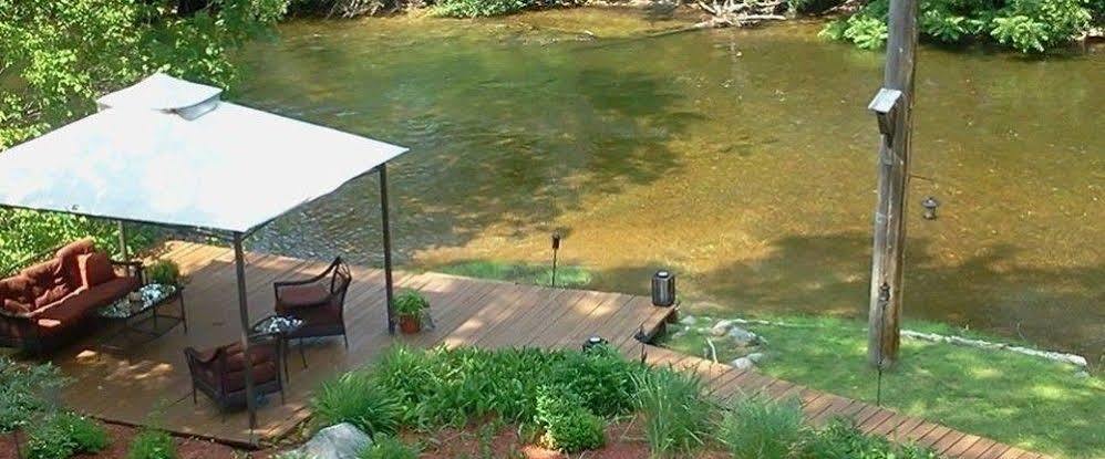 Stone Waters Inn Bellaire 外观 照片